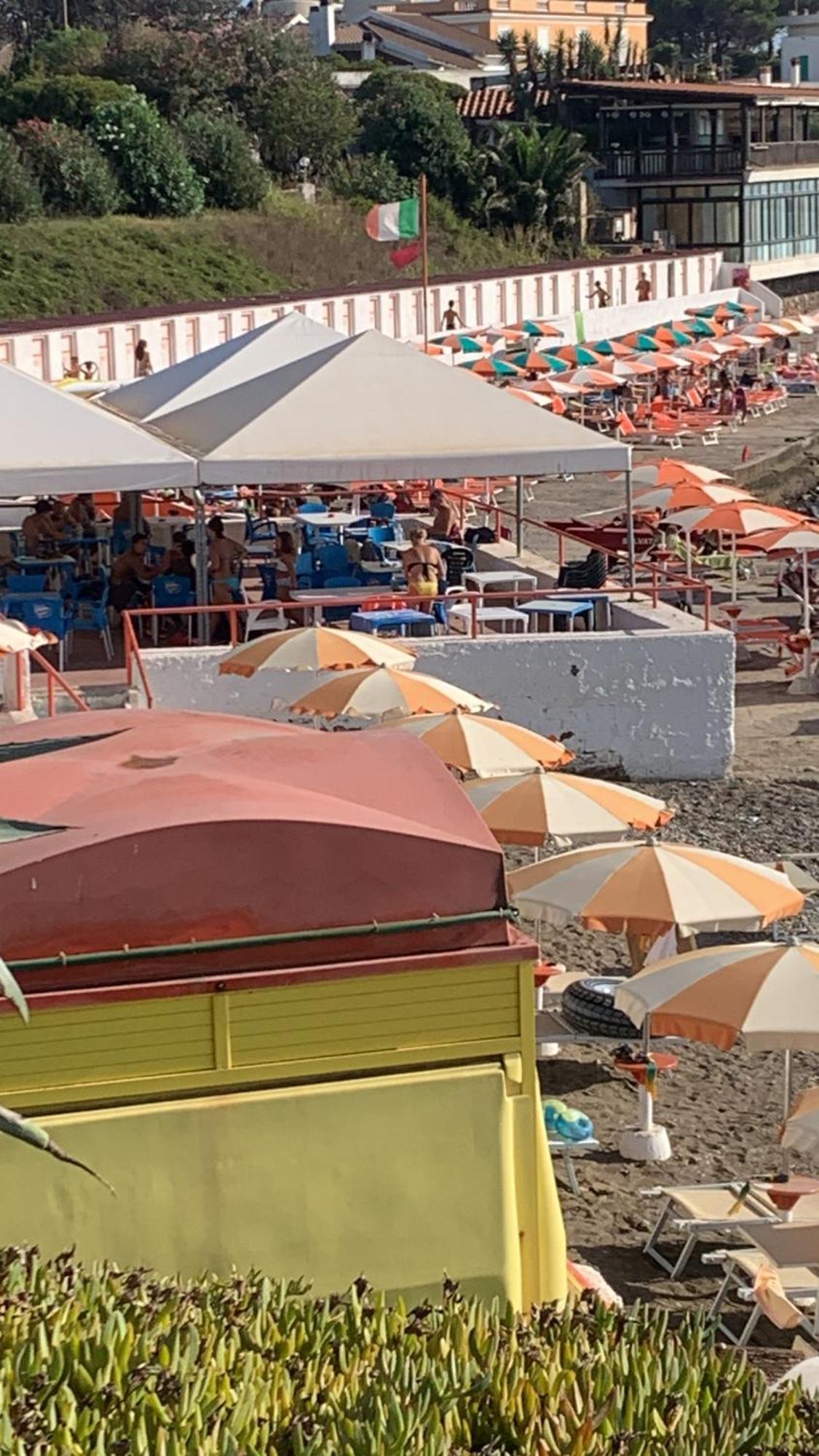 B&B Civitavecchia La Casetta Con Giardino Экстерьер фото