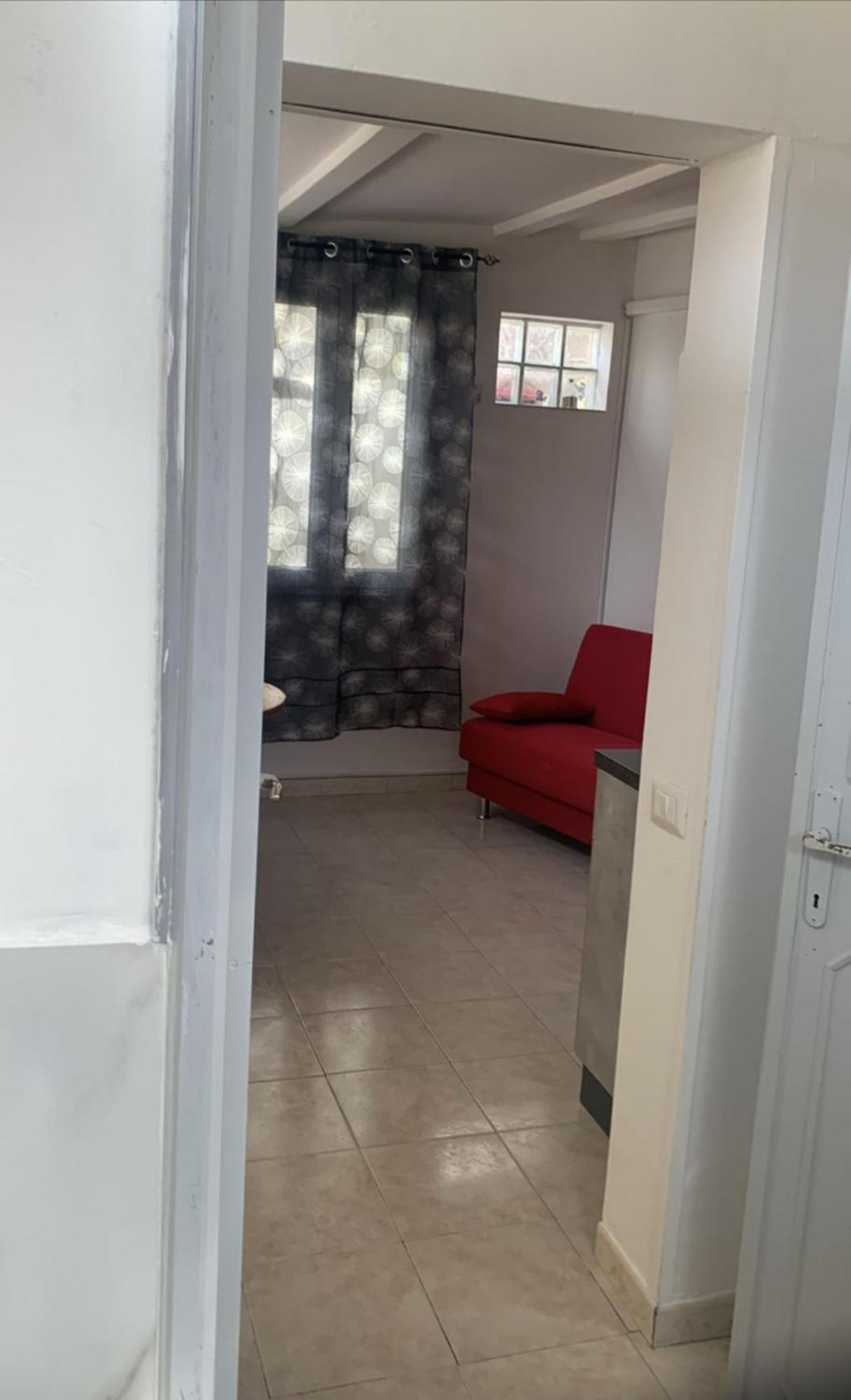 B&B Civitavecchia La Casetta Con Giardino Экстерьер фото